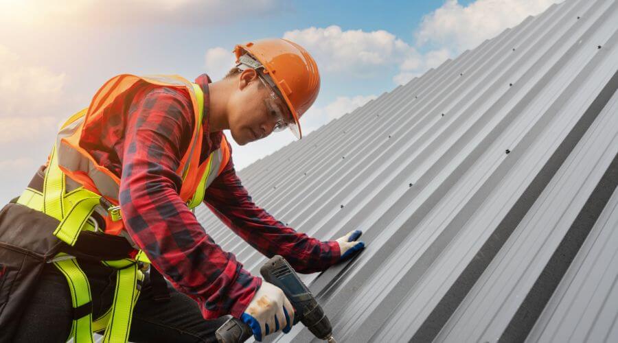 GAF certified roofer in Utica, MO